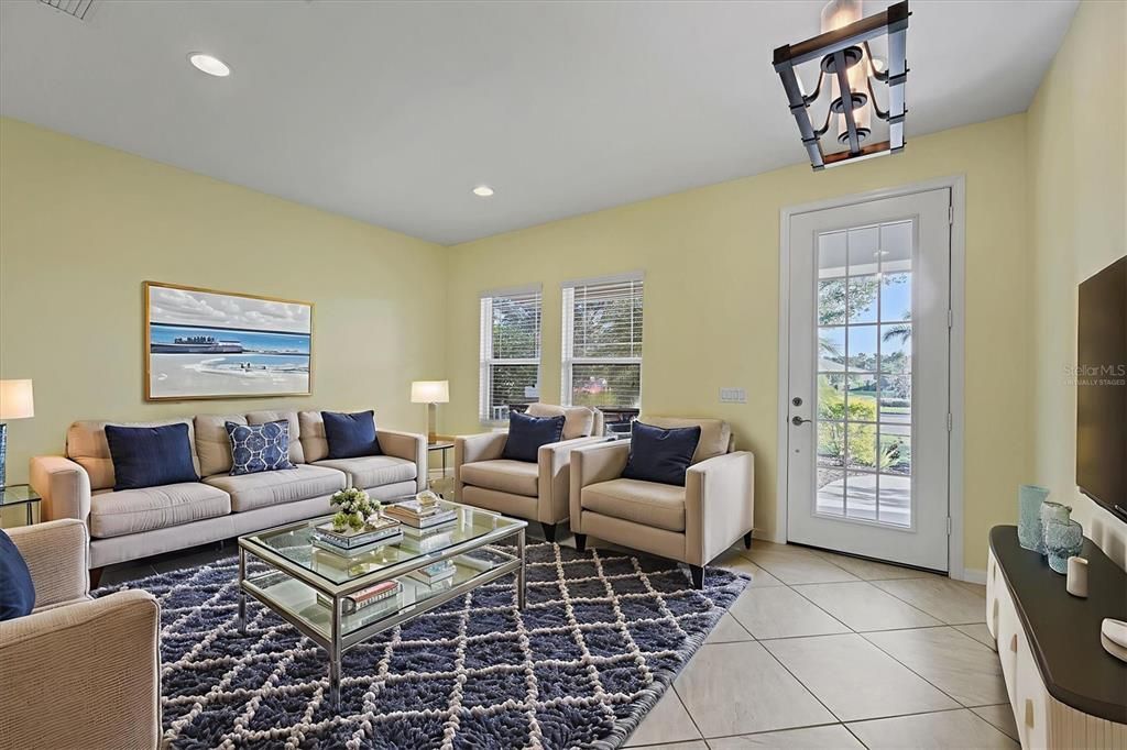 For Sale: $569,000 (3 beds, 3 baths, 2069 Square Feet)