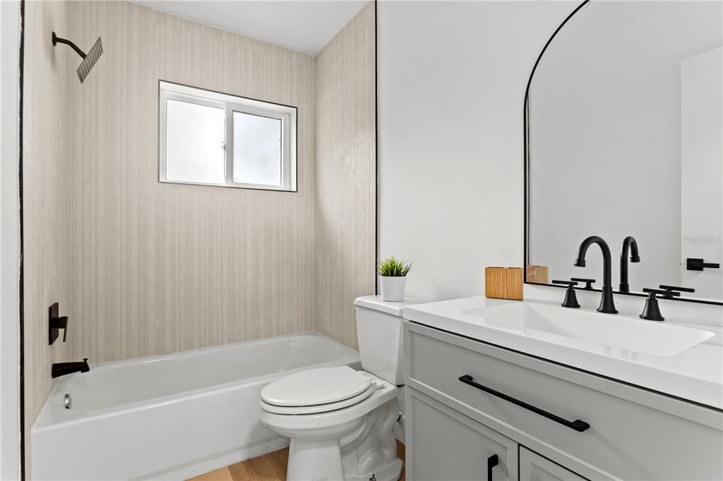 For Sale: $394,000 (3 beds, 2 baths, 1104 Square Feet)