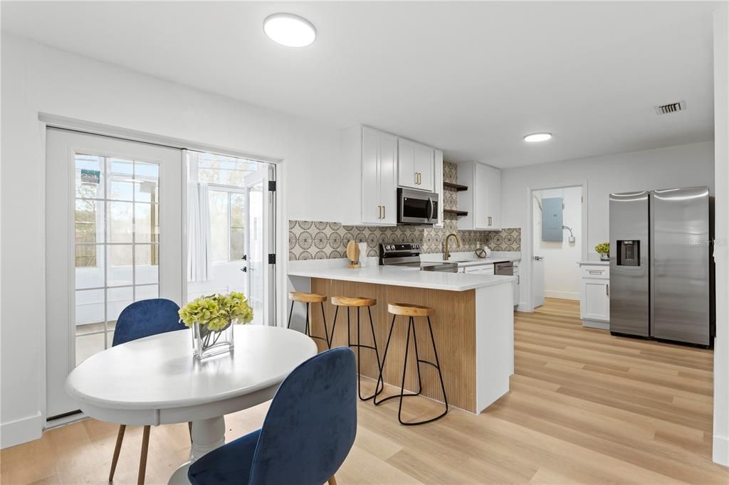 For Sale: $394,000 (3 beds, 2 baths, 1104 Square Feet)