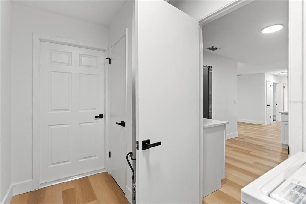 For Sale: $394,000 (3 beds, 2 baths, 1104 Square Feet)