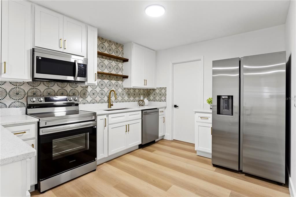 For Sale: $394,000 (3 beds, 2 baths, 1104 Square Feet)