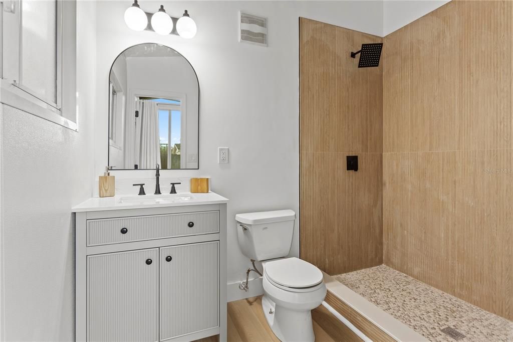 For Sale: $394,000 (3 beds, 2 baths, 1104 Square Feet)