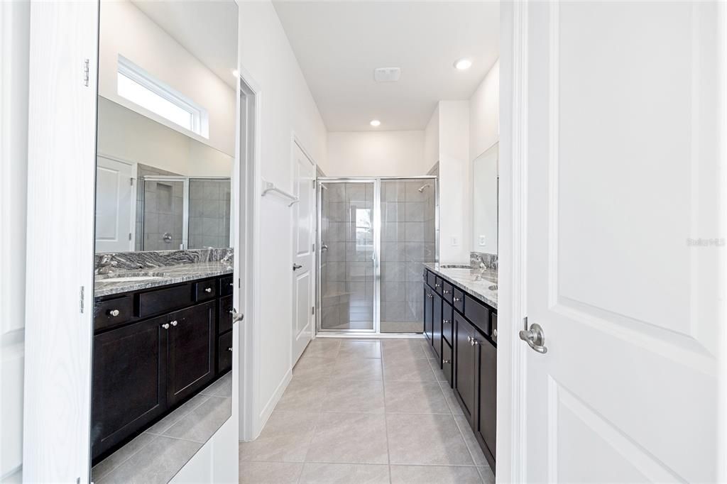 For Sale: $299,000 (3 beds, 2 baths, 1614 Square Feet)