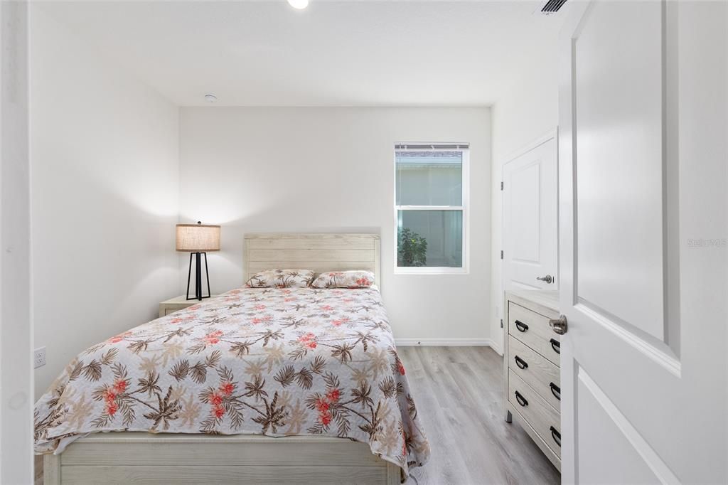 For Sale: $299,000 (3 beds, 2 baths, 1614 Square Feet)