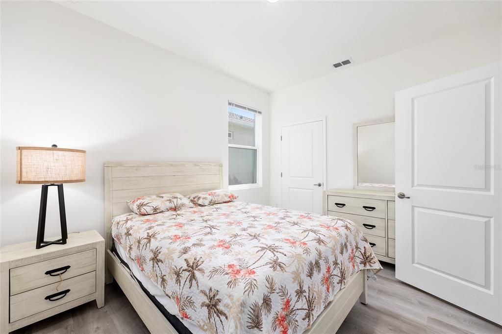 For Sale: $299,000 (3 beds, 2 baths, 1614 Square Feet)