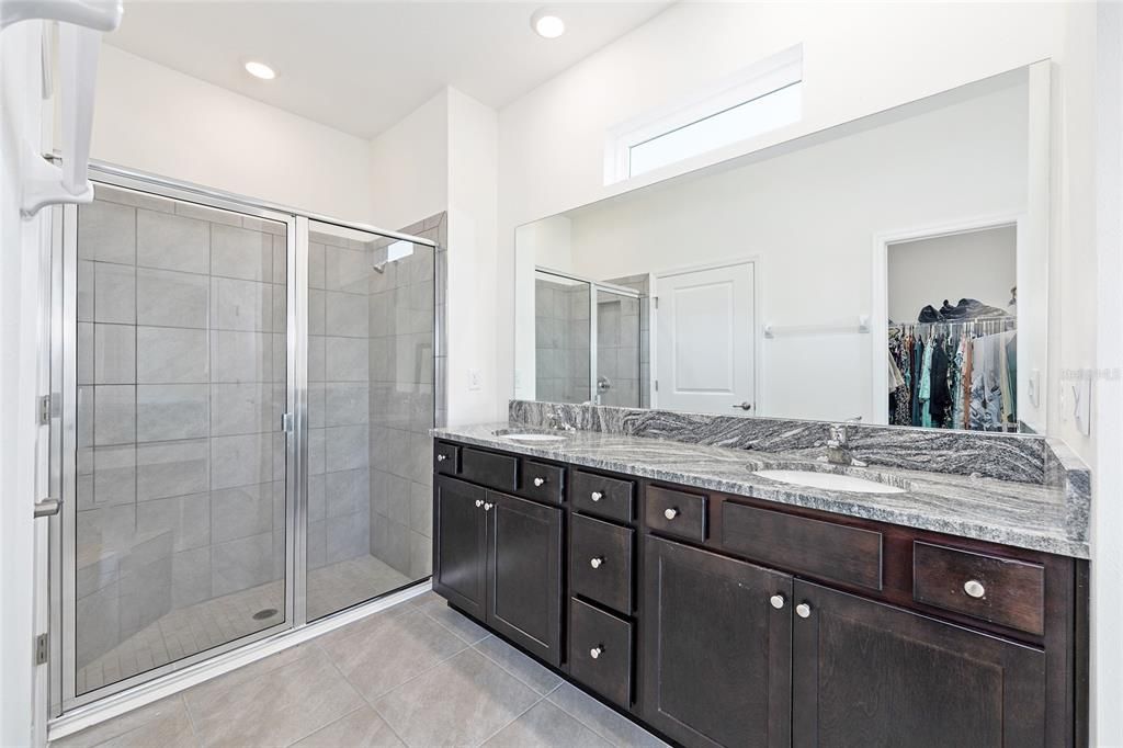 For Sale: $299,000 (3 beds, 2 baths, 1614 Square Feet)