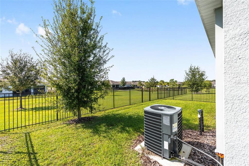 For Sale: $299,000 (3 beds, 2 baths, 1614 Square Feet)