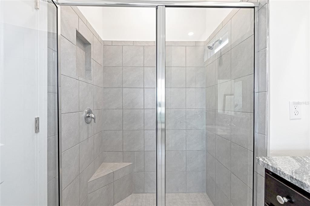 For Sale: $299,000 (3 beds, 2 baths, 1614 Square Feet)