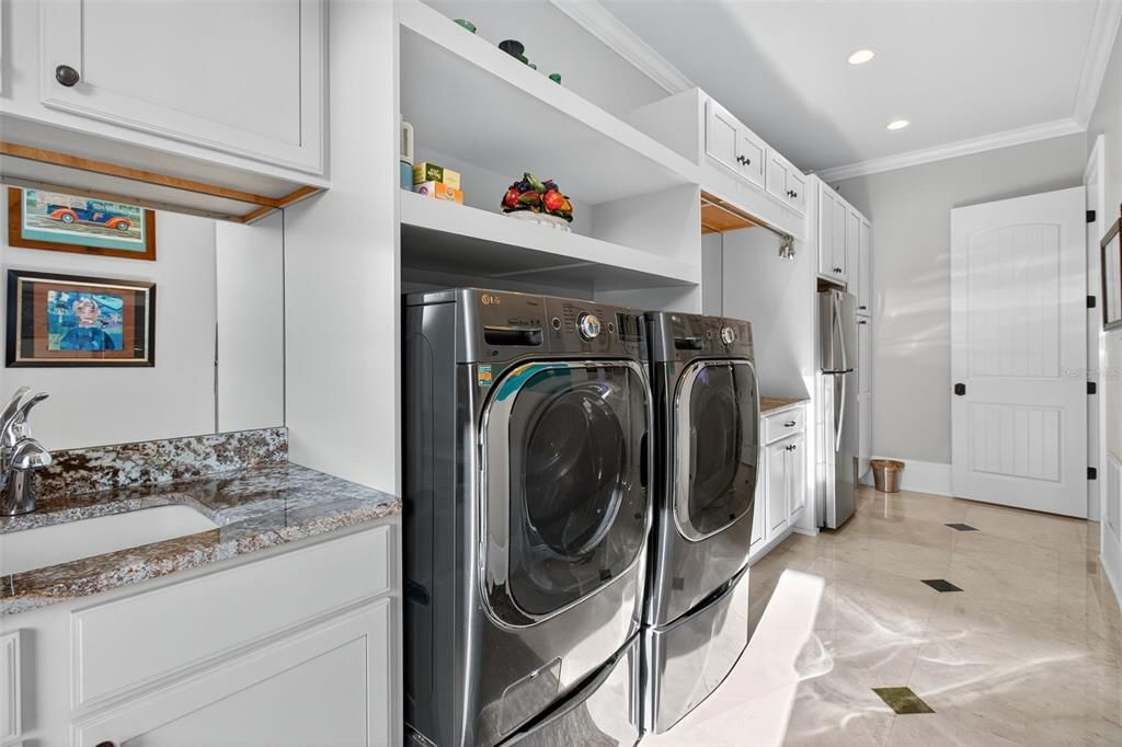 For Sale: $3,900,000 (3 beds, 3 baths, 3673 Square Feet)