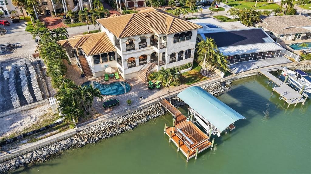 For Sale: $3,900,000 (3 beds, 3 baths, 3673 Square Feet)