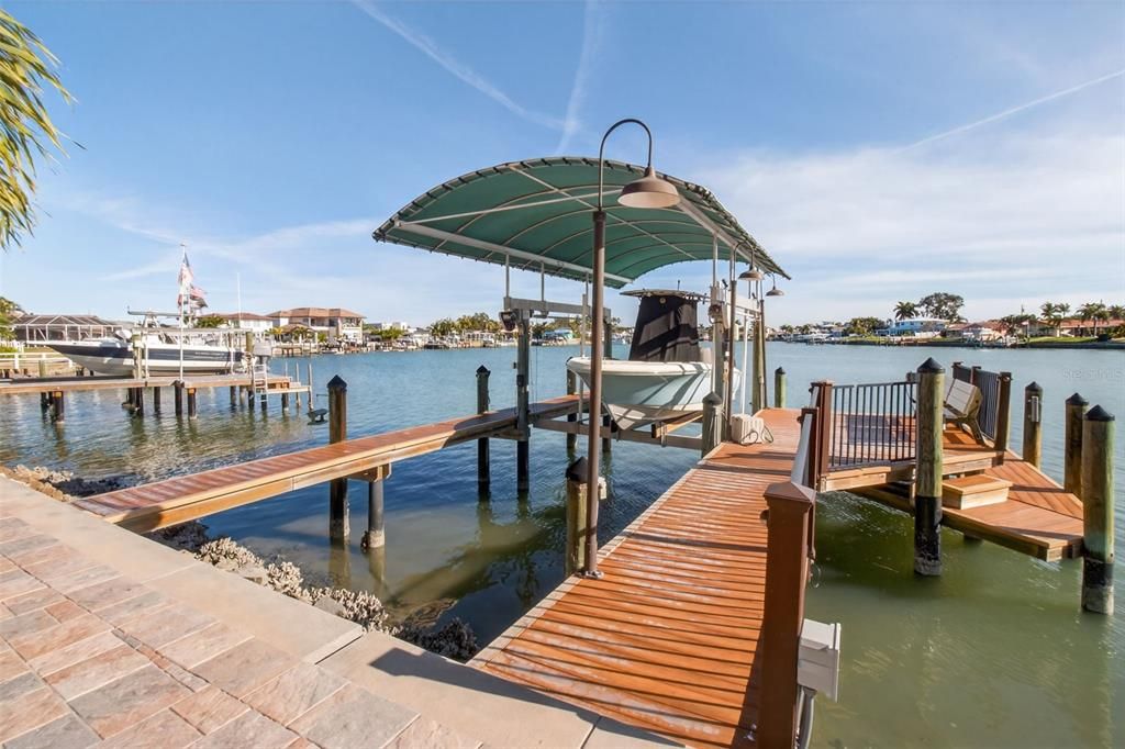 For Sale: $3,900,000 (3 beds, 3 baths, 3673 Square Feet)