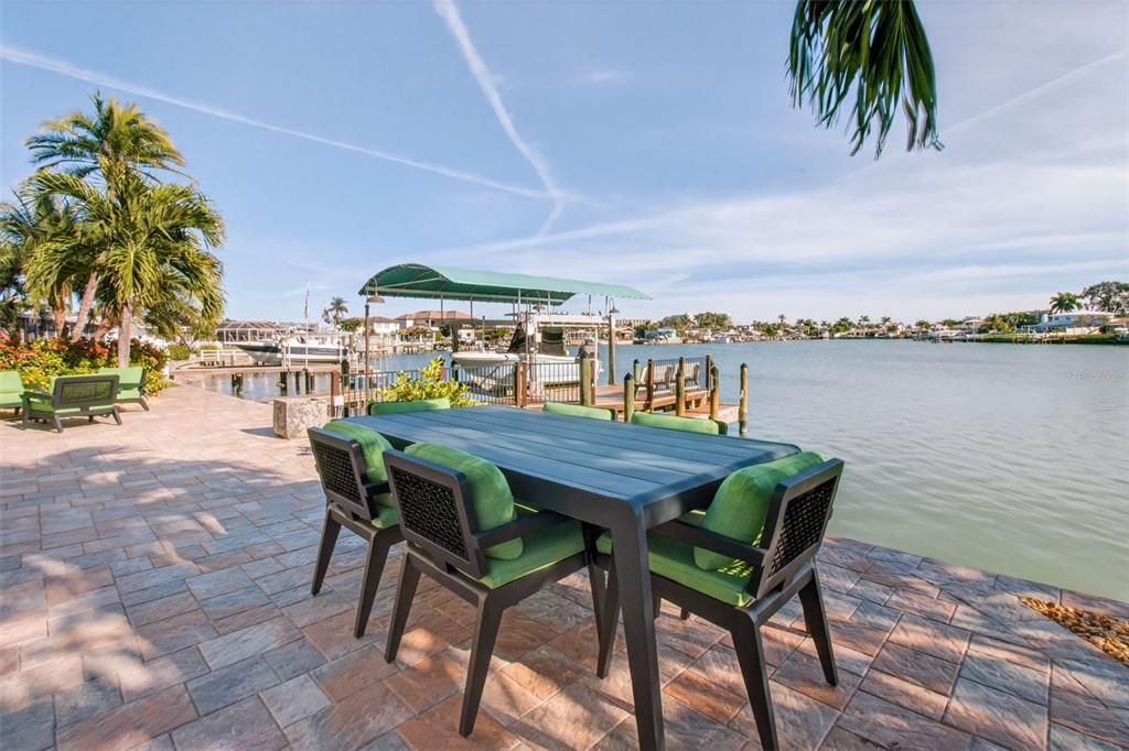 For Sale: $3,900,000 (3 beds, 3 baths, 3673 Square Feet)