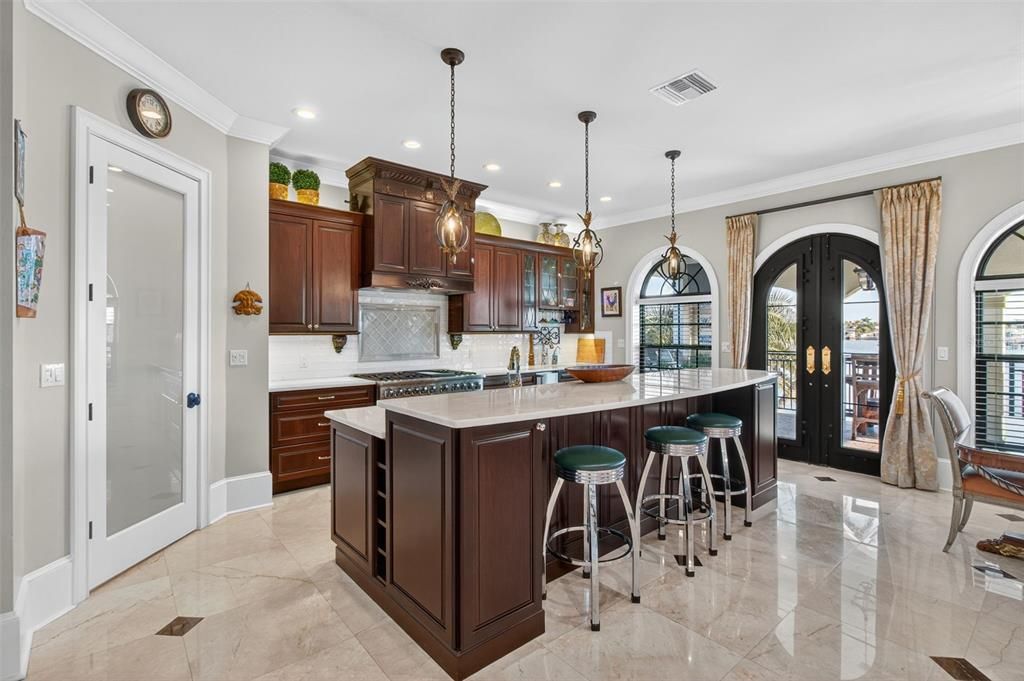 For Sale: $3,900,000 (3 beds, 3 baths, 3673 Square Feet)