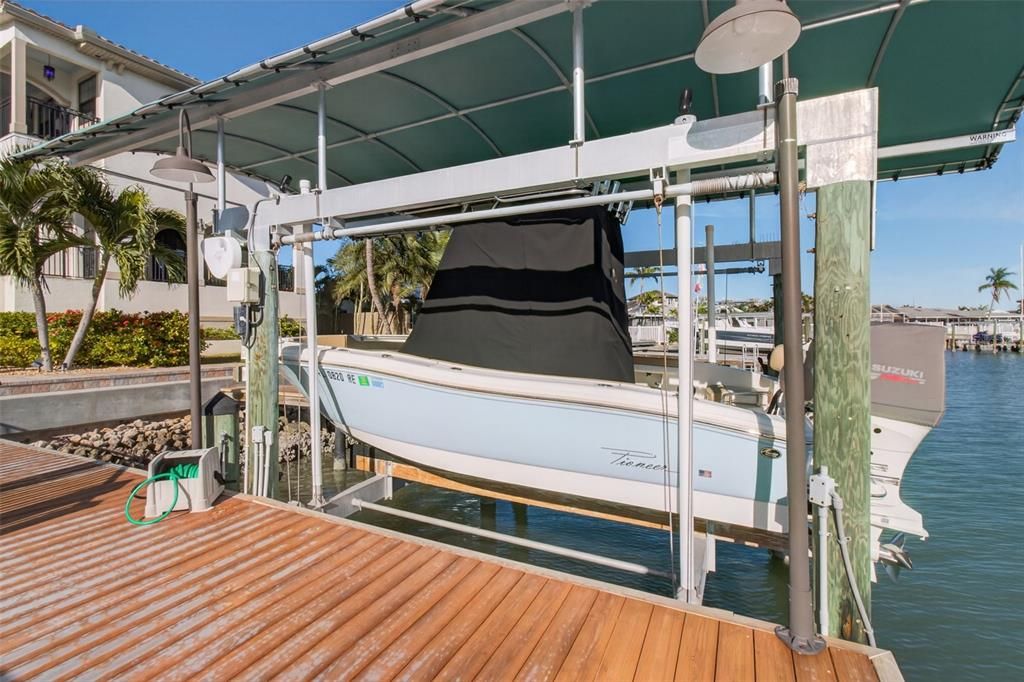 For Sale: $3,900,000 (3 beds, 3 baths, 3673 Square Feet)