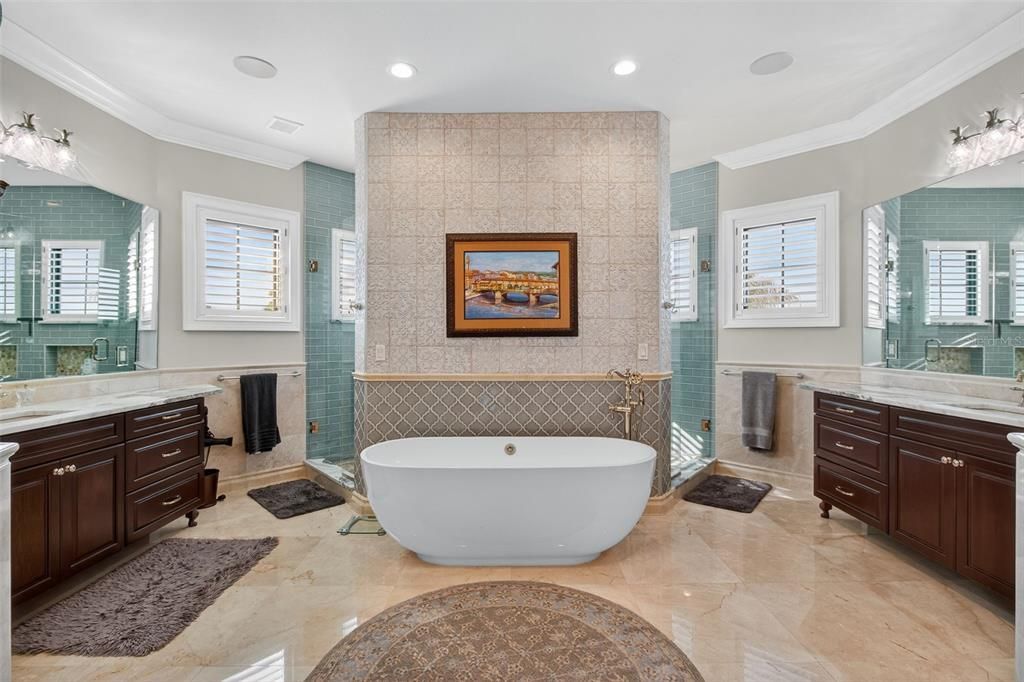 For Sale: $3,900,000 (3 beds, 3 baths, 3673 Square Feet)