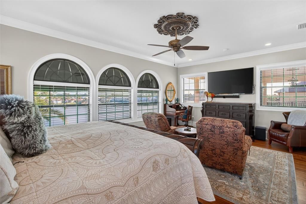 For Sale: $3,900,000 (3 beds, 3 baths, 3673 Square Feet)