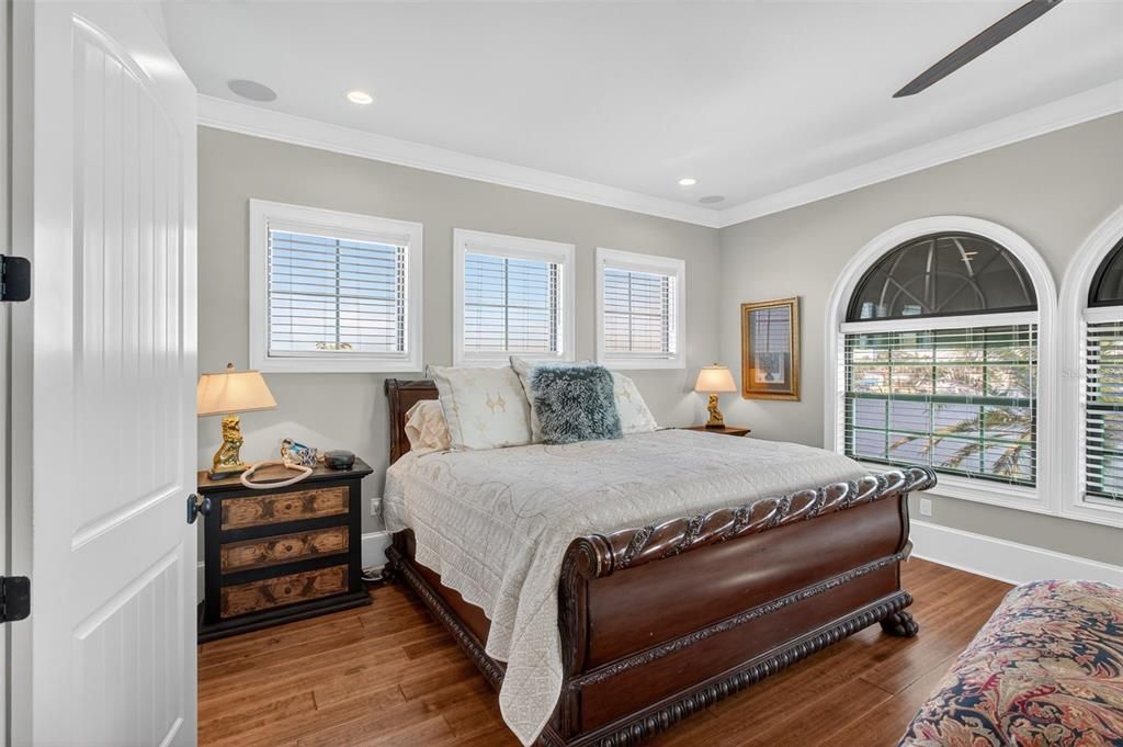 For Sale: $3,900,000 (3 beds, 3 baths, 3673 Square Feet)