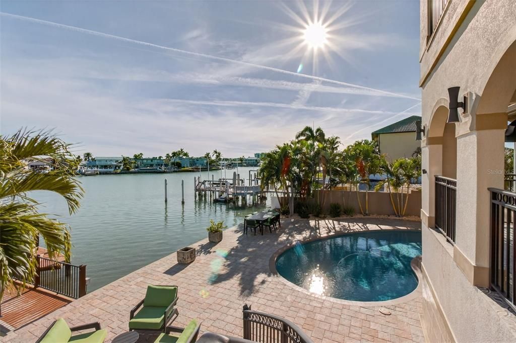 For Sale: $3,900,000 (3 beds, 3 baths, 3673 Square Feet)