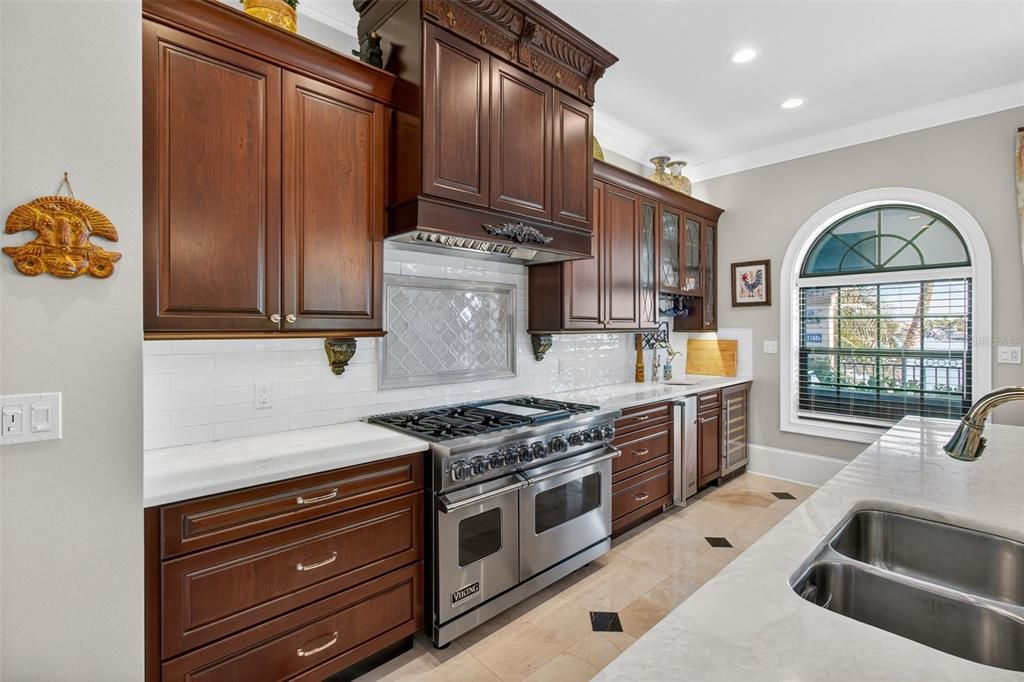 For Sale: $3,900,000 (3 beds, 3 baths, 3673 Square Feet)