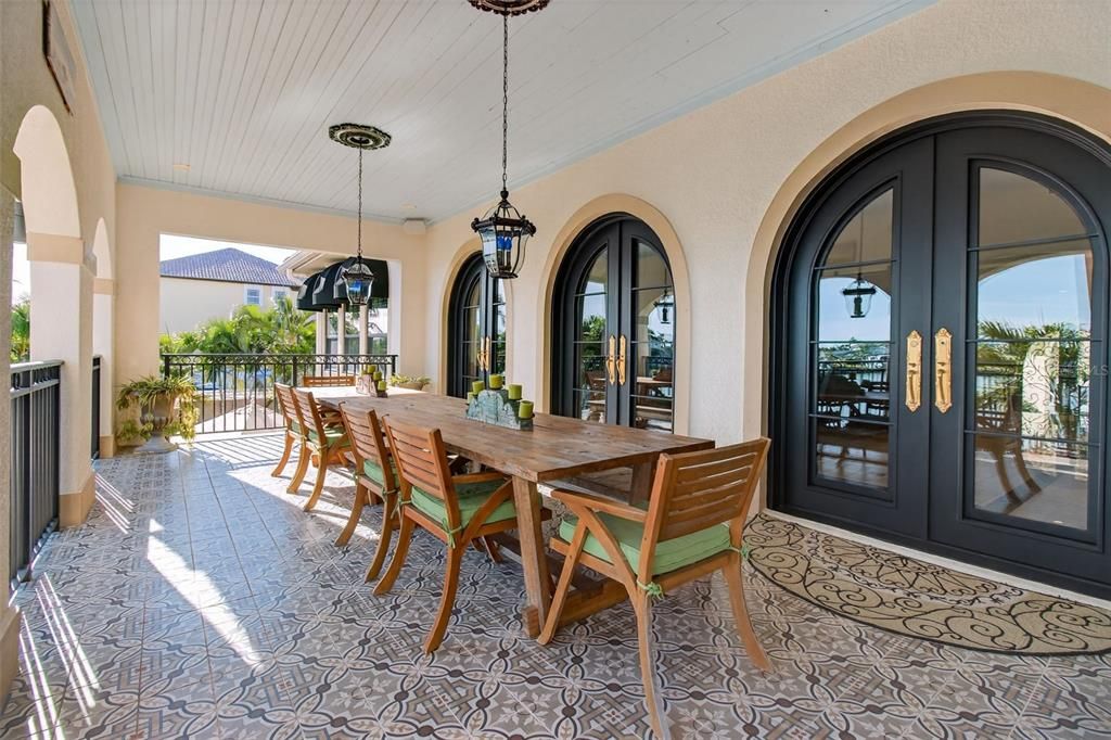 For Sale: $3,900,000 (3 beds, 3 baths, 3673 Square Feet)