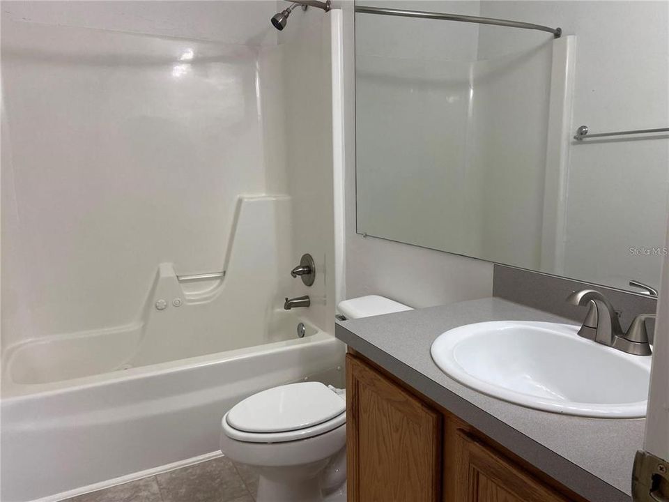 Active With Contract: $1,350 (2 beds, 2 baths, 1176 Square Feet)