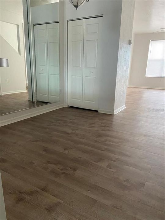 Active With Contract: $1,350 (2 beds, 2 baths, 1176 Square Feet)