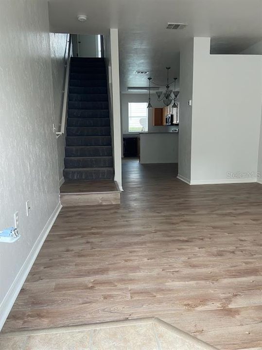 Active With Contract: $1,350 (2 beds, 2 baths, 1176 Square Feet)