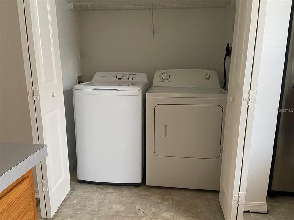 Active With Contract: $1,350 (2 beds, 2 baths, 1176 Square Feet)