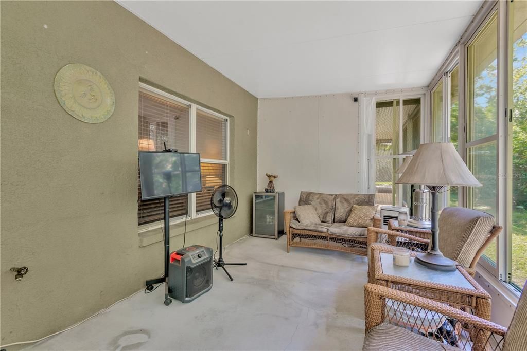 На продажу: $360,000 (3 спален, 2 ванн, 1597 Квадратных фут)