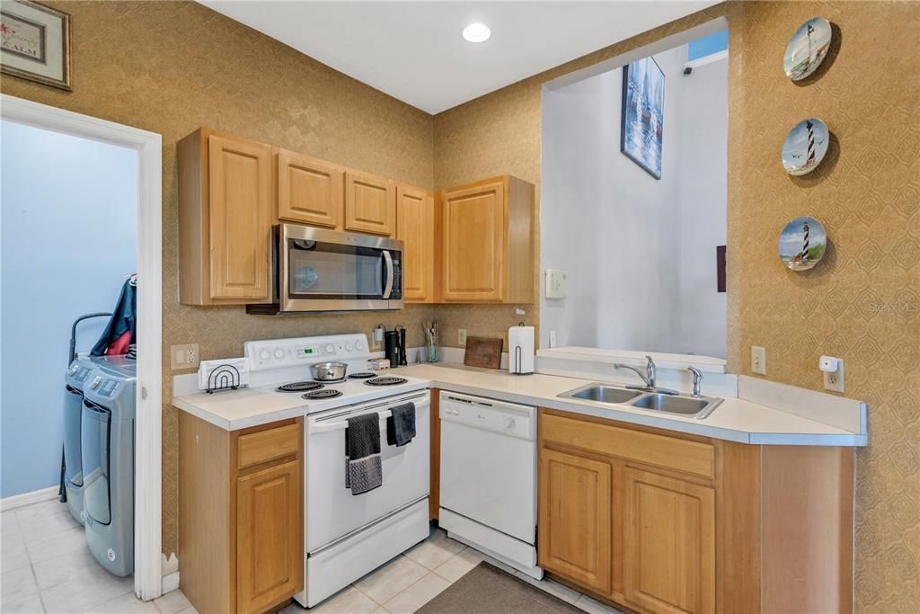 На продажу: $360,000 (3 спален, 2 ванн, 1597 Квадратных фут)