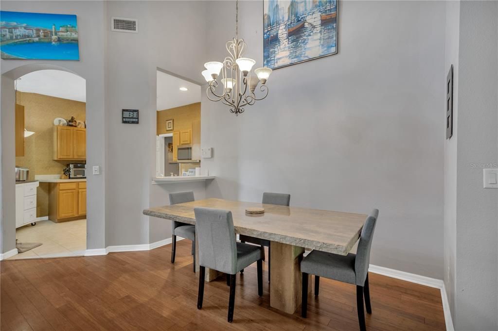 На продажу: $360,000 (3 спален, 2 ванн, 1597 Квадратных фут)