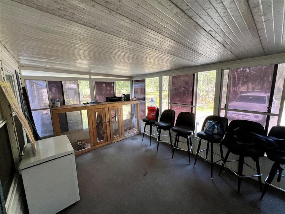 For Sale: $359,000 (3 beds, 2 baths, 1984 Square Feet)