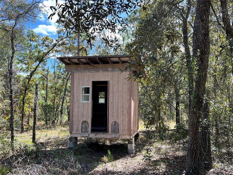 For Sale: $359,000 (3 beds, 2 baths, 1984 Square Feet)