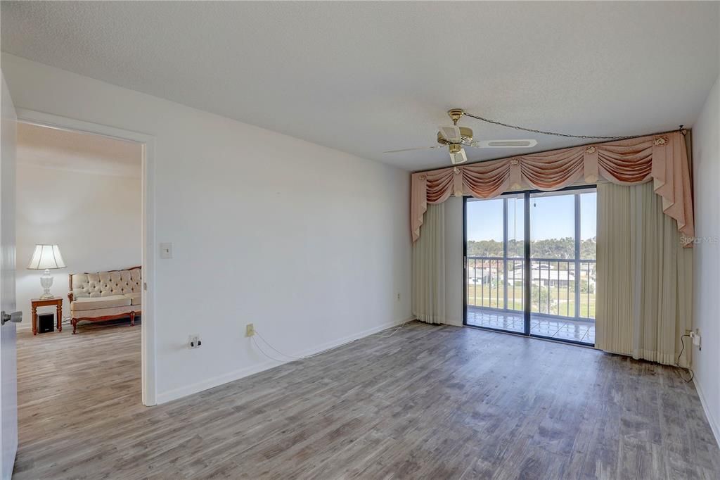 For Sale: $245,000 (2 beds, 2 baths, 1200 Square Feet)