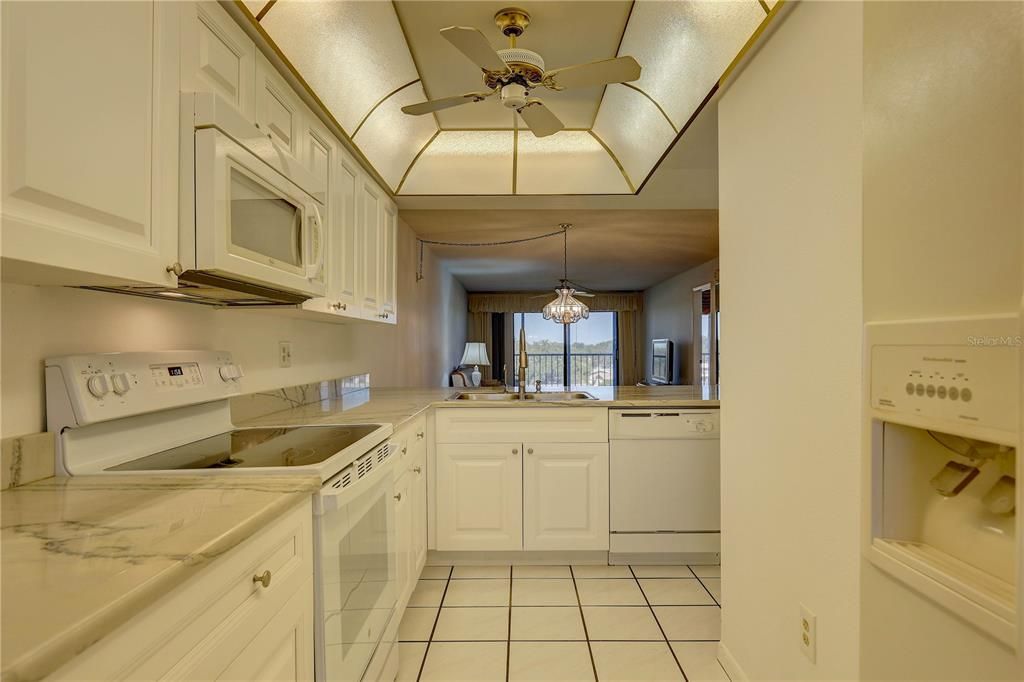 For Sale: $245,000 (2 beds, 2 baths, 1200 Square Feet)