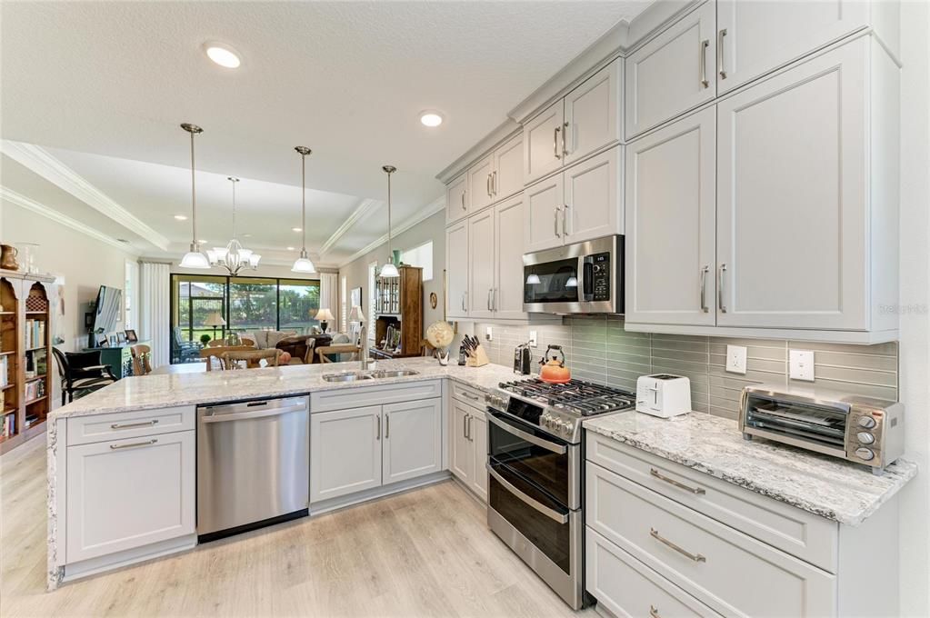 For Sale: $485,000 (2 beds, 2 baths, 1671 Square Feet)