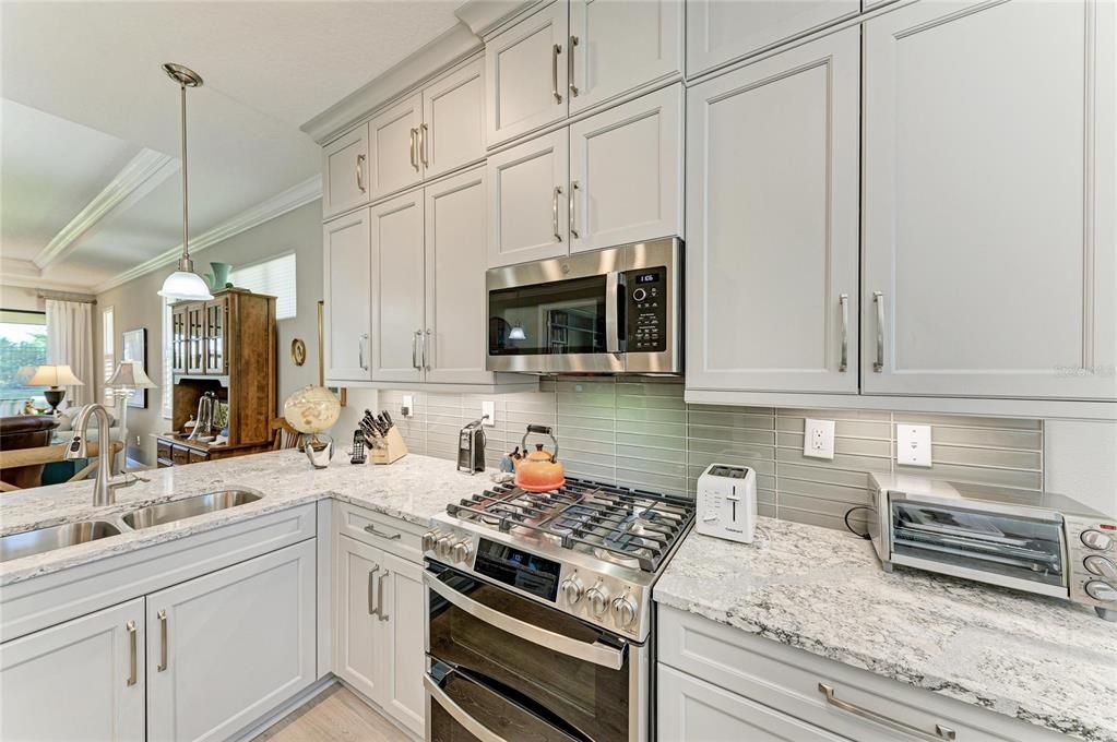 For Sale: $485,000 (2 beds, 2 baths, 1671 Square Feet)