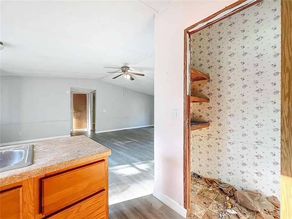 En Venta: $199,000 (3 camas, 2 baños, 1512 Pies cuadrados)