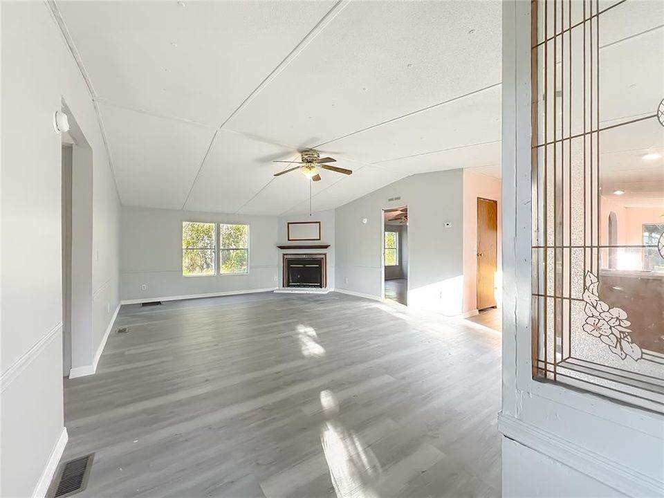 En Venta: $199,000 (3 camas, 2 baños, 1512 Pies cuadrados)