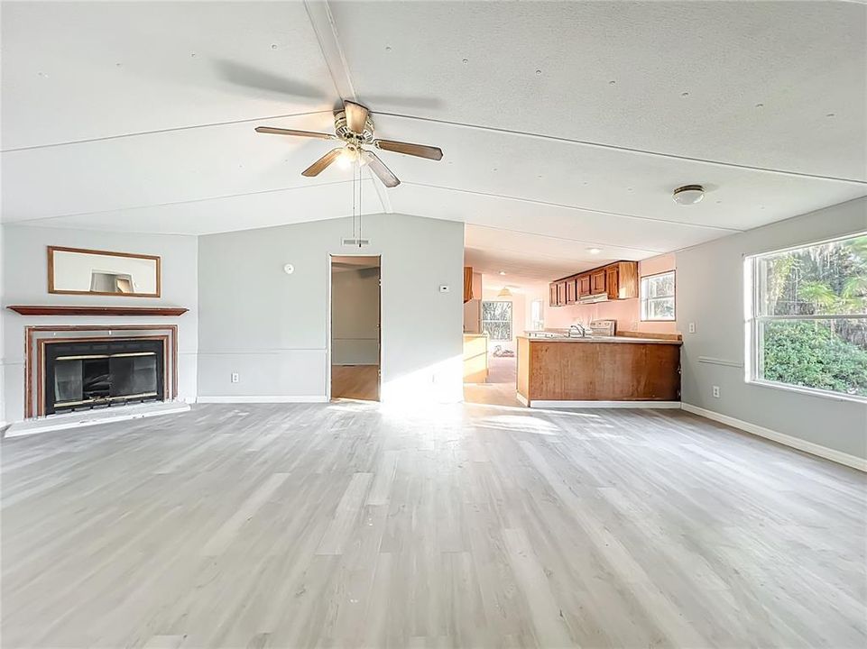 En Venta: $199,000 (3 camas, 2 baños, 1512 Pies cuadrados)