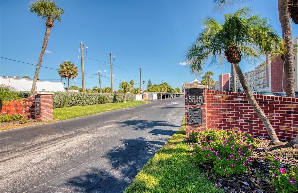 For Sale: $399,900 (1 beds, 1 baths, 1145 Square Feet)