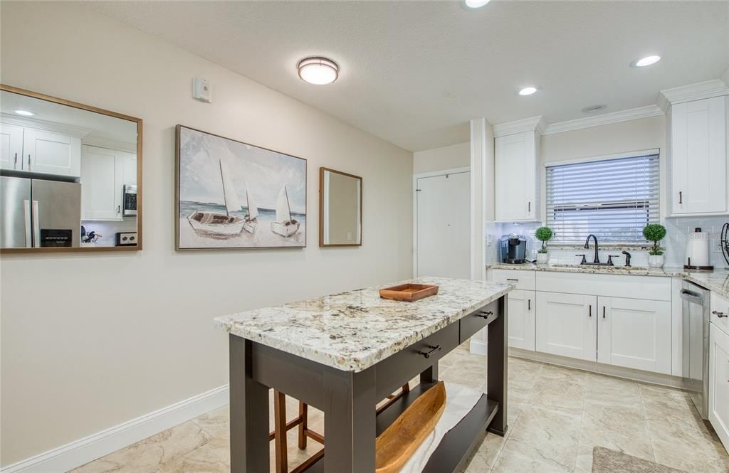 For Sale: $399,900 (1 beds, 1 baths, 1145 Square Feet)