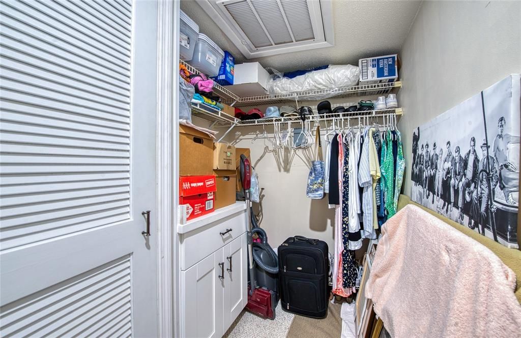 For Sale: $399,900 (1 beds, 1 baths, 1145 Square Feet)