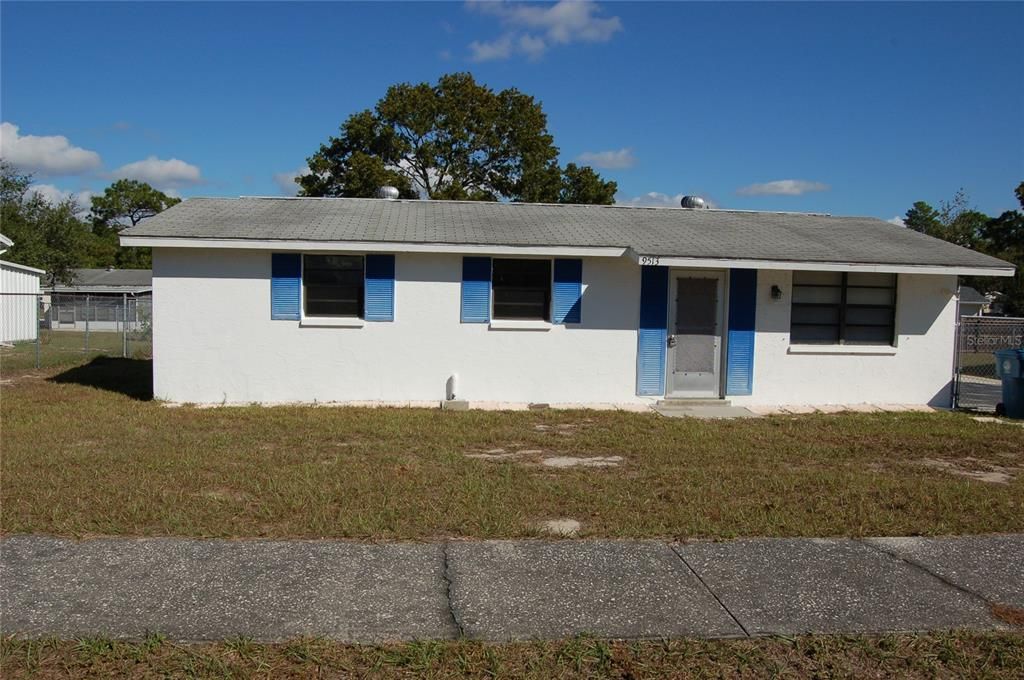 Recently Sold: $185,000 (3 beds, 1 baths, 924 Square Feet)