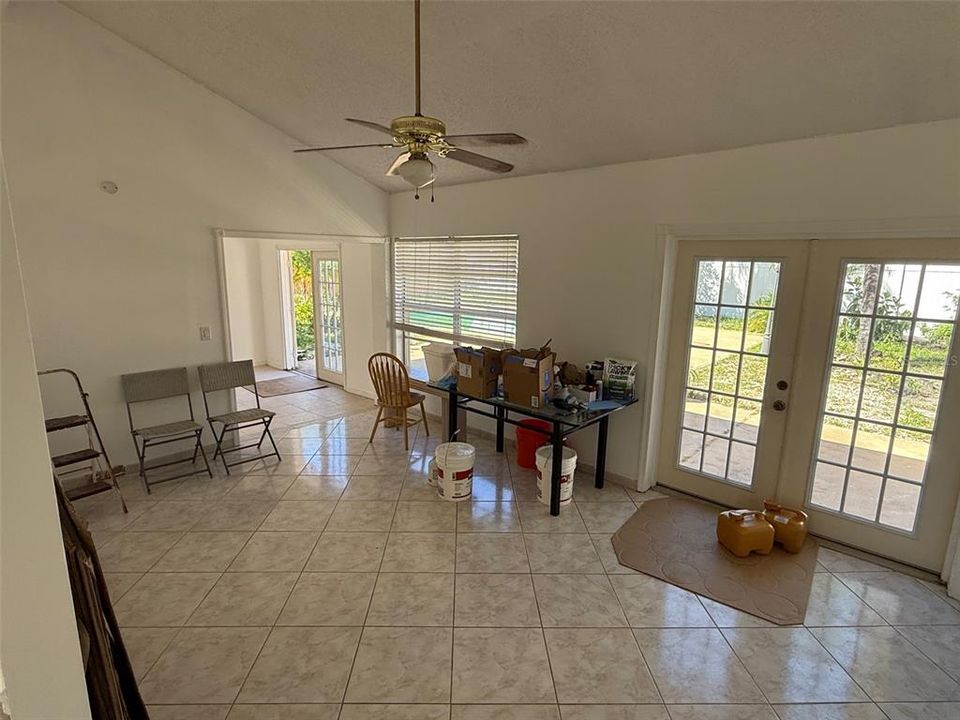 For Sale: $399,900 (3 beds, 2 baths, 1722 Square Feet)