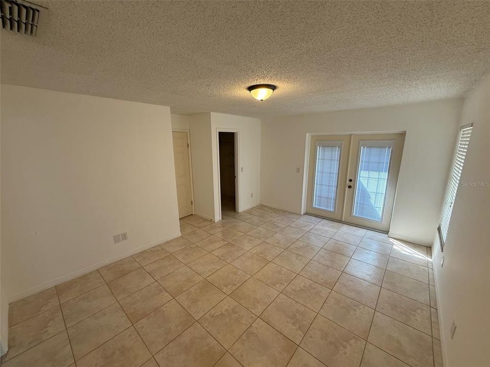 For Sale: $399,900 (3 beds, 2 baths, 1722 Square Feet)