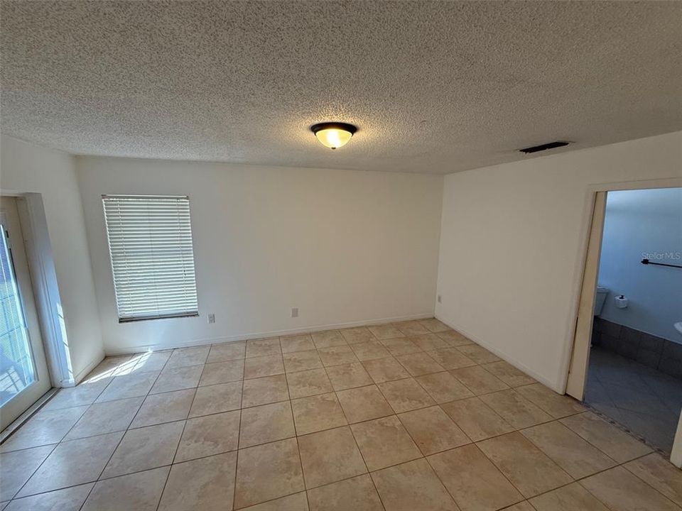 For Sale: $399,900 (3 beds, 2 baths, 1722 Square Feet)