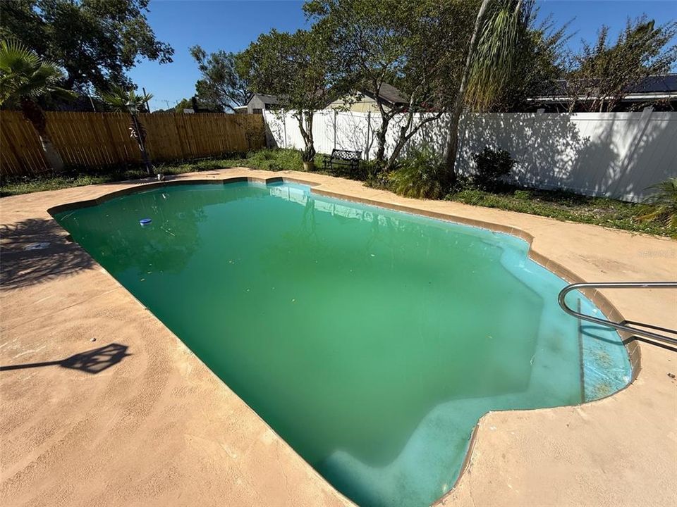 For Sale: $399,900 (3 beds, 2 baths, 1722 Square Feet)