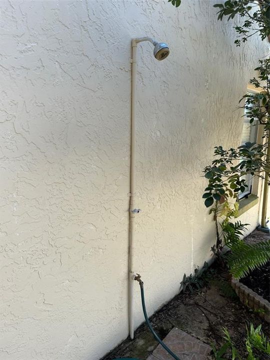 For Sale: $399,900 (3 beds, 2 baths, 1722 Square Feet)