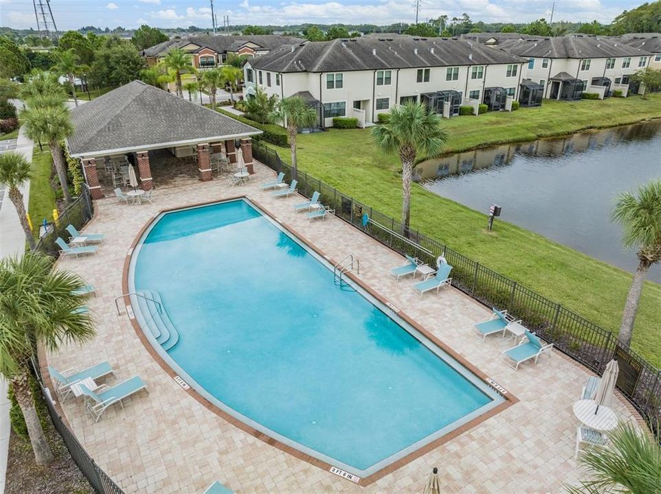 Под контрактом: $424,900 (3 спален, 2 ванн, 1933 Квадратных фут)